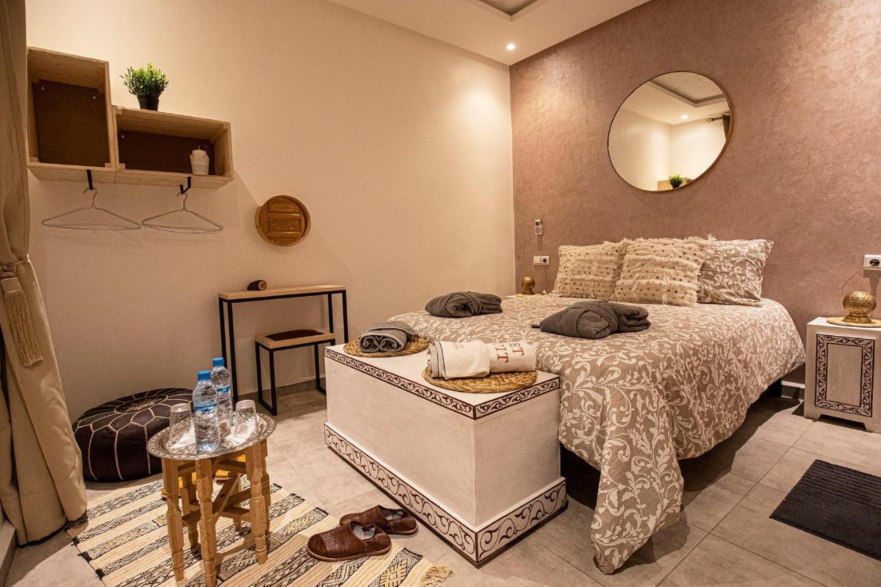 Riad Miel & Une Nuit Marrakesh Bagian luar foto