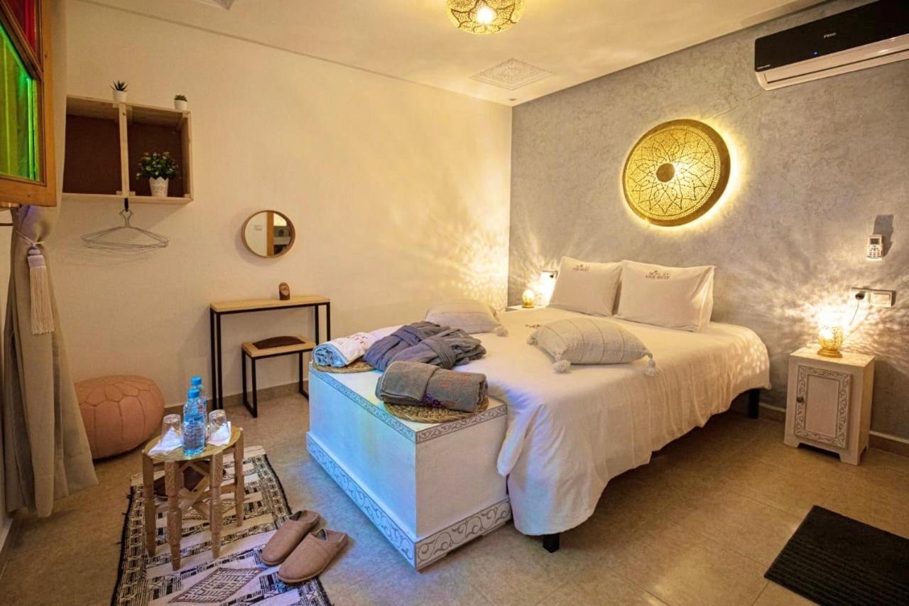 Riad Miel & Une Nuit Marrakesh Bagian luar foto